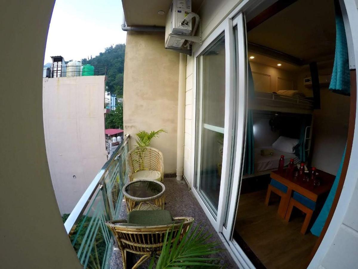 Hotel The Moksham ริชิเคช ภายนอก รูปภาพ