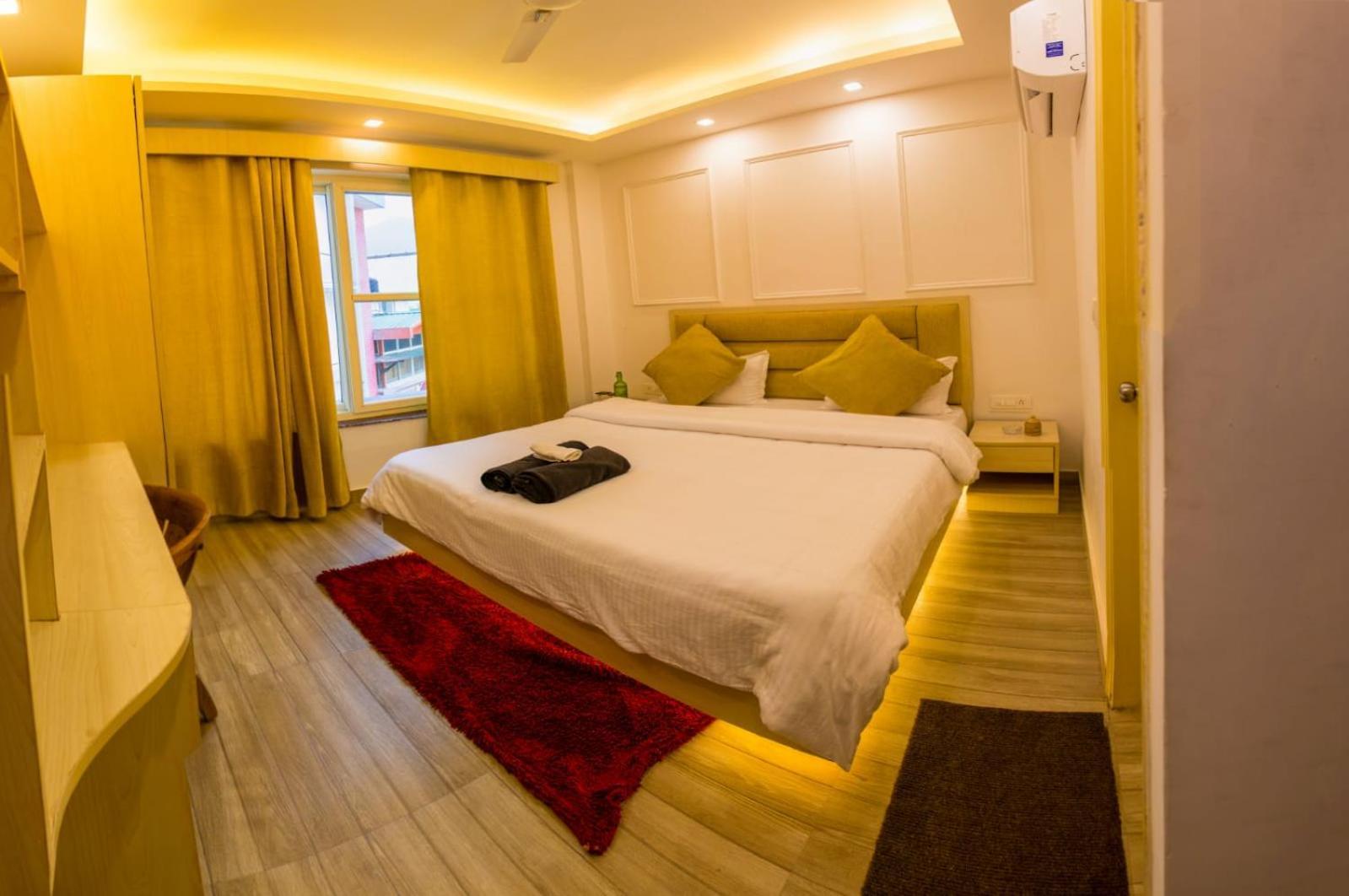 Hotel The Moksham ริชิเคช ภายนอก รูปภาพ